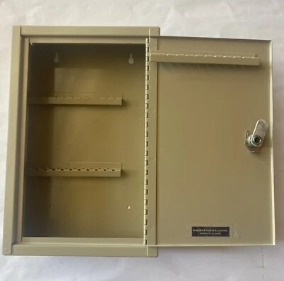 STEEL LOCKING KEY BOX WITH KEYS HOLDS UP TO 30 KEYS 12” x 8”x 2.5” WALL MOUNT - Image 1 of 4