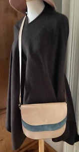 CLOSED Half Round Bag, Tasche, Crossbody, Umhängetasche Natur /Hellblau NP 400 € - Bild 1 von 7