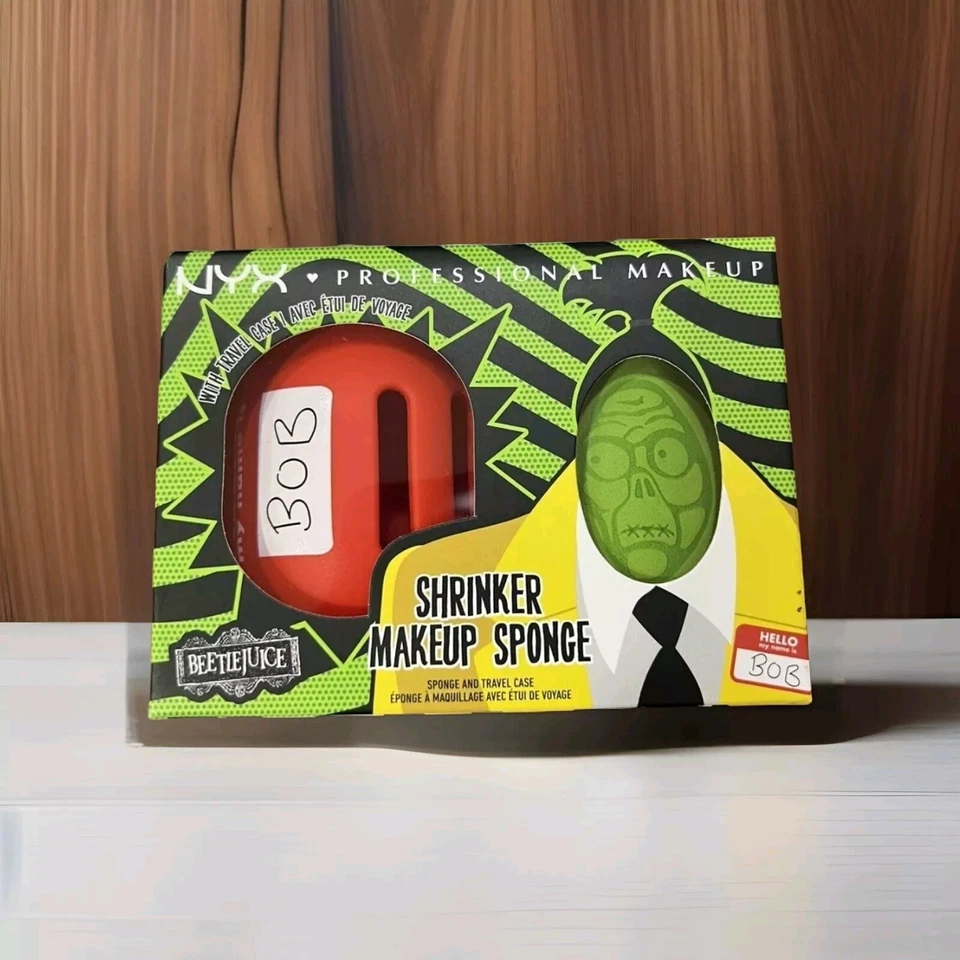 NYX BEETLEJUICE BEETLEJUICE ENCOGEDOR ESPONJA DE MAQUILLAJE Y ESTUCHE DE VIAJE BOB Foto 1 de 4