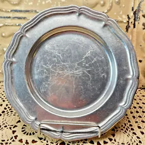 "Piatto per insalata vintage Wilton RWP Queen Anne peltro 9" (leggi) - Foto 1 di 5