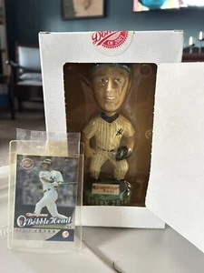Derek Jeter 2002 Donruss Class of 2001 Bobblehead & Card #3 - 274/2000 - Sealed - Picture 1 of 4