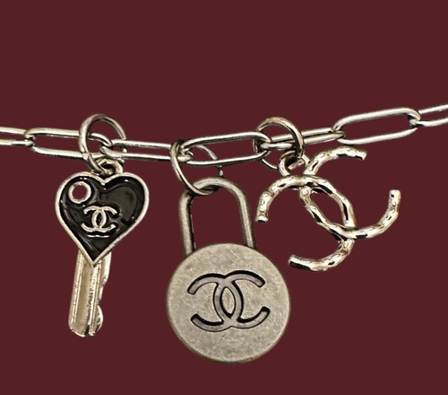 Ciondoli Charms Chanel con cerniera Set di 3 autentici double face