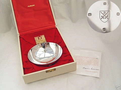 RARE CASED QE II HM STERLING SILVER & GILT PHOENIX WINE TASTER BOWL 1975 Cover