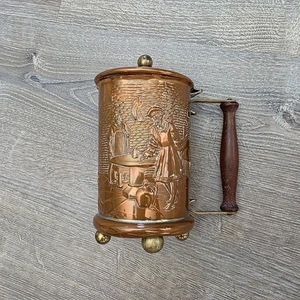 Vintage Kupfer & Messing Bierkrug geprägt Taverne Szene Holzgriff - Bild 1 von 11