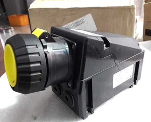 COOPER CROUSE-HINDS CEAG GHG5114304R0002 WALL SOCKET 110-130V 16A 3POL - Picture 1 of 6
