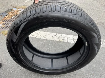 Neumático para coche Foto 1 de 4