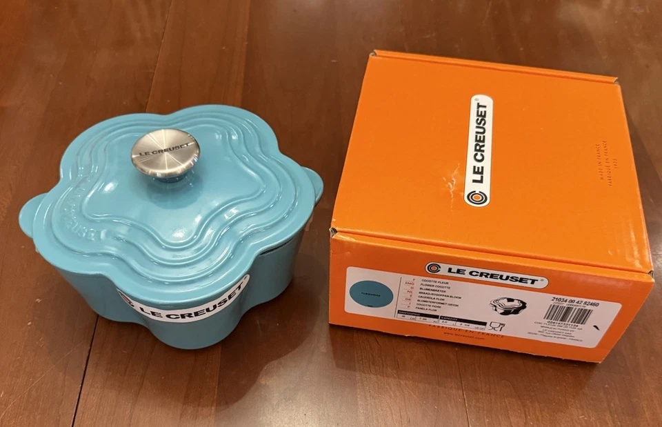 Le Creuset Enameled Cast Iron Flower Cocotte Fafa Turquoise 2.25 qt  NIB New Box - Image 1 of 4
