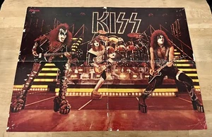 KISS 1977 Super Poster tedesco rivista musicale anni 70 vintage - Foto 1 di 8
