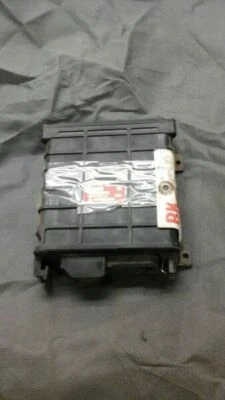 85 86 87 VW GOLF ENGINE ECM LAMBDA CONTROL 8 VALVE ID 035 906 263 F 5717 Foto 1 de 2