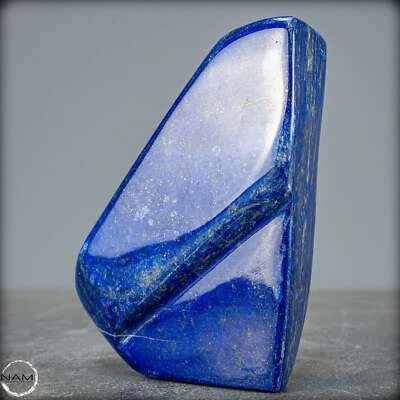 Natürliche Lapislazuli Kristall-Freiform - 718,39g - Bild 1 von 4