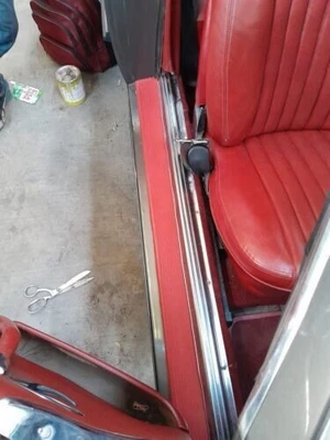 Pair Rubber Door Sill Mats Protection for Mercedes-Benz R107 SL - Red 2 pcs - Image 1 of 3