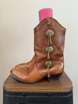 Botas De Colección Sage Abilene Concho Tachonadas 6 M Vaquera Western Cuero Marrón Nuevas Foto 1 de 4