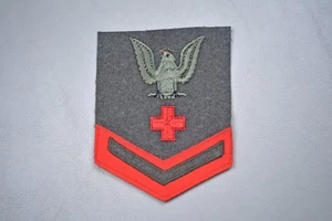 WWII U.S. NAVY/MARINE CORPS PHARMACIST MATE 3rd CLASS RATE ON GREEN WOOL - Picture 1 of 7