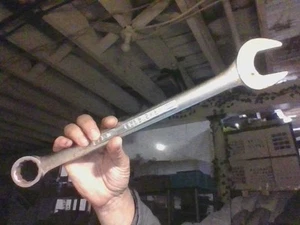 Craftsman 1 - 1/16 Combination Wrench - Picture 1 of 6