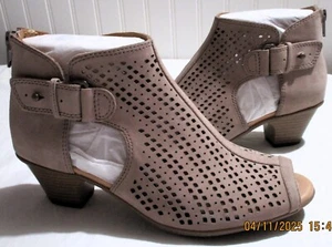 Earth Nubuck Perforated Peep-toe Booties Taupe Leather 2"Block Heel Sandal 6.5 B - Picture 1 of 24
