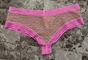 NWT VICTORIA'S SECRET PINK MEDIUM GEOMETRIC NETTED MESH RARE CHEEKSTER PANTIES - Picture 1 of 3