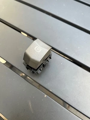 Interruptor electrónico de freno de estacionamiento GM 15935228 Cadillac CTS CTS-V 2009-2015 CTS-4 Foto 1 de 4