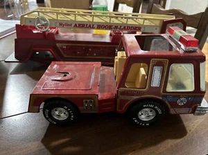 Vintage Nylint Metal Muscle Aerial Hook N and Ladder No. 5 Fire Engine Truck 32” - Picture 1 of 13