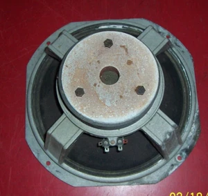 Vintage Peavey 10" speaker Scorpion ? cast basket as is needs repair - Picture 1 of 2