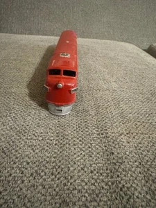 Coche eléctrico de pasajeros aerodinámico escala HO - rojo/plateado #4015 - estilo Tyco vintage - Imagen 1 de 5