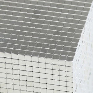 10 STARKE NEODYM QUDER BLOCK MAGNETE 3x3x3 mm NdFeB N52 PINNWAND 500 G - Bild 1 von 2