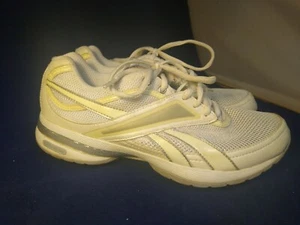 7,5/38 Reebok Easy Tone Schnürschuhe Toning Walking Laufschuhe PVN410 11-J17101 - Bild 1 von 4