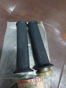 KAWASAKI W1-W2-A1-A1SS-A7-A7SS-90SS-G3SS-G3TR-B1-MT1 RUBBER GRIP L-R NOS JAPAN - Bild 1 von 3
