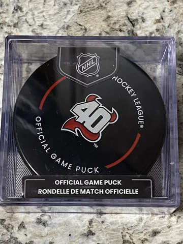 2022-2023 New Jersey Devils Official Licensed Hockey Game Puck w/Cube - IN STOCK Cover
