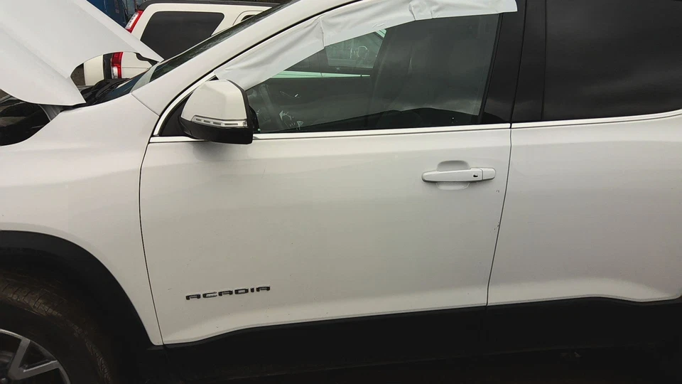 20 GMC ACADIA Front Door Driver Left summit Whitegaz - Image 1 of 2