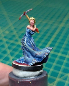 Zombicide: Undead or Alive Dead West Survivor Maybelle Kickstarter Exclusive - Picture 1 of 6