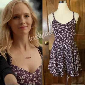 Vestido Kimchi Azul Escarlata Ajuste y Acampanado ASO Caroline Forbes TVD Púrpura Floral 8 - Imagen 1 de 19
