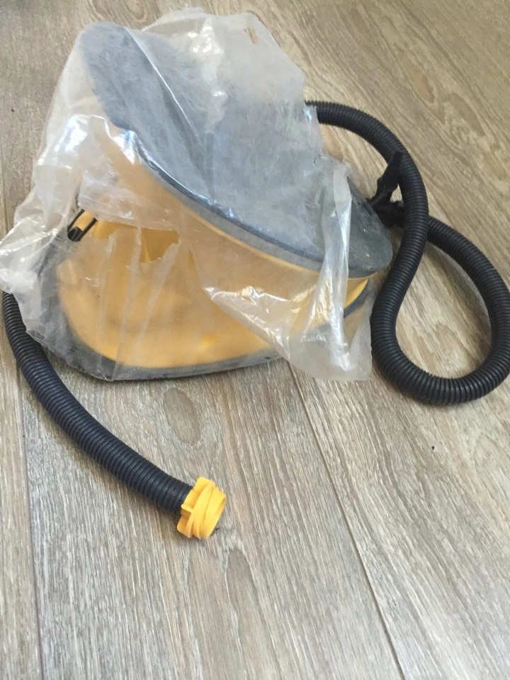 JEU D'EAU ET DE PLAGE - GONFLEUR À PIED - Photo 1/1