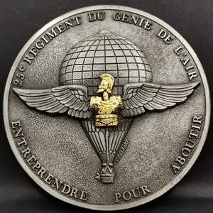 MEDAILLE 69mm 106g / 25ème REGIMENT DU GENIE DE L'AIR / MILITARIA - Picture 1 of 3