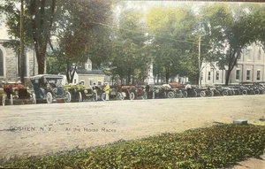 Vintage Postkarte Goshen New York bei den Pferderennen NY Autos Autos  - Bild 1 von 2