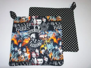 Almohadilla caliente de cocina con estampado de banda de velo negro para novias NUEVA idea de regalo hecha a mano - Imagen 1 de 4