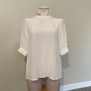 LilySilk Women Blouse Shirt M Of White Cream Basic Minimalist Classic Staple GUC - Picture 1 of 24