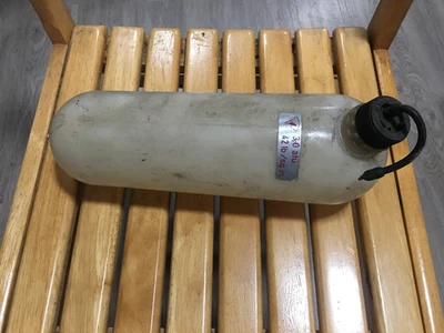 Бутылка резервуара жидкости омывателя лобового стекла автобуса жука VW Volkswagen 111955453B - Изображение 1 из 4