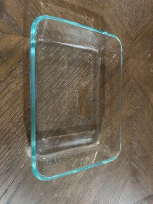 PYREX RECTANGULAR #7210 CASSEROLE BAKING DISH CLEAR GLASS - Image 1 of 4