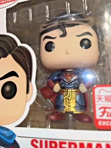 Funko Pop! DC Imperial Superman Metallic #402 China Exclusive Crushed Box - Bild 1 von 11