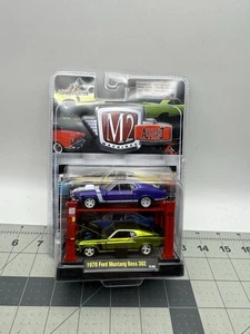 Rare M2 Machines Auto-Lift 1970 Ford Mustang Boss 302 Set Gold Purple Chase - Bild 1 von 4