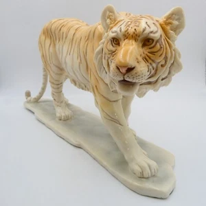 Estatuilla grande de vida silvestre coleccionable de tigre merodeador Shundehill resina de 18x8 pulgadas - Imagen 1 de 10