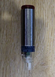 Telemecanique Schnieder XUBT SPSN M12. 18mm Retro Photo Electric Sensor. 24VDC - Picture 1 of 4
