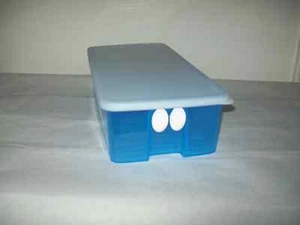 Tupperware FridgeSmart Medium Long Fridge Vegetable Container Cool Blue Rare New - Picture 1 of 4