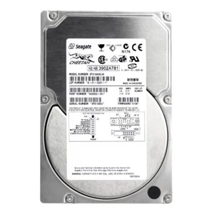 Disque dur interne Seagate Cheetah 36ES ST318406LW 18,4 Go, 10 krpm, 3,5 pouces - Photo 1/4