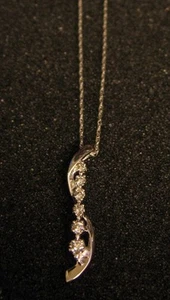 NWT 10K Solid White Gold Necklace with an S Initial 0.10 Ct Diamonds Pendant - Picture 1 of 3
