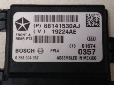 2017 DODGE RAM1500 PARK ASSIST MODULE. PART NUMBER 68141530AJ Foto 1 de 4
