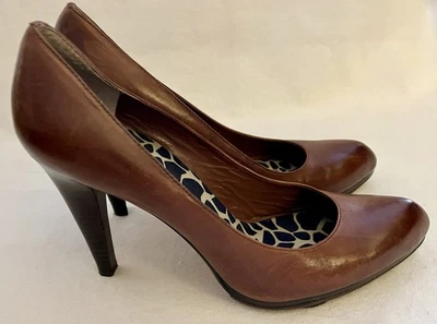 尺寸 9.5 MaxStudio 棕色皮革高跟鞋浅口鞋正装或商务 4 英寸 + 鞋跟 — 第 1/4 张图片