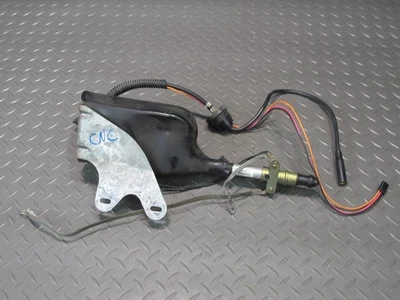 98-04 ANTENA DE ALIMENTACIÓN DE RADIO TRASERA CHEVROLET CORVETTE C5 CONV CON MONTAJE DE MOTOR OEM Foto 1 de 4