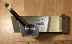 Vintage 1950s/60s Yellow Swing Away Automatic Wall Mounted Metal Can Opener - Picture 1 of 17