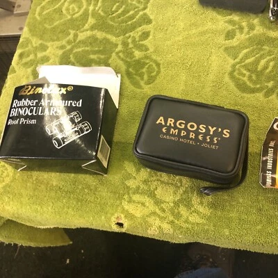 Binolux 8x21 366ft/1000yds Folding Binoculars w/ Case - Image 1 of 4